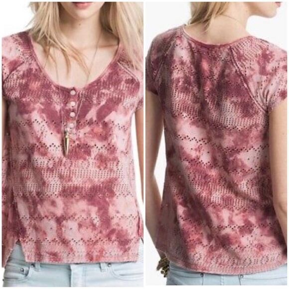 Free People Women’s Pink Tie Dye Eyelet Short Sleeve Boho Tee Top Size SP - Picture 1 of 9